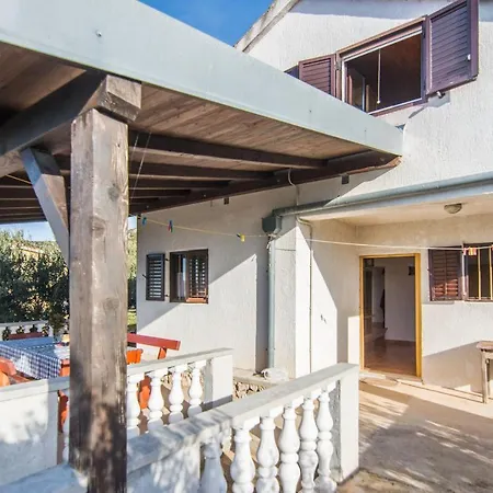 House Otusi Vakantiehuis