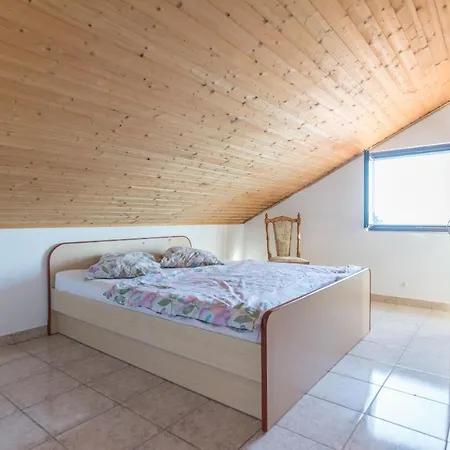 Vakantiehuis House Otusi Tkon