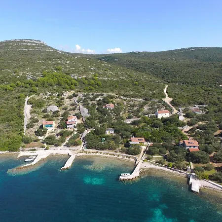 House Otusi Tatil Evi Tkon