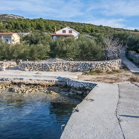 House Otusi * 特孔