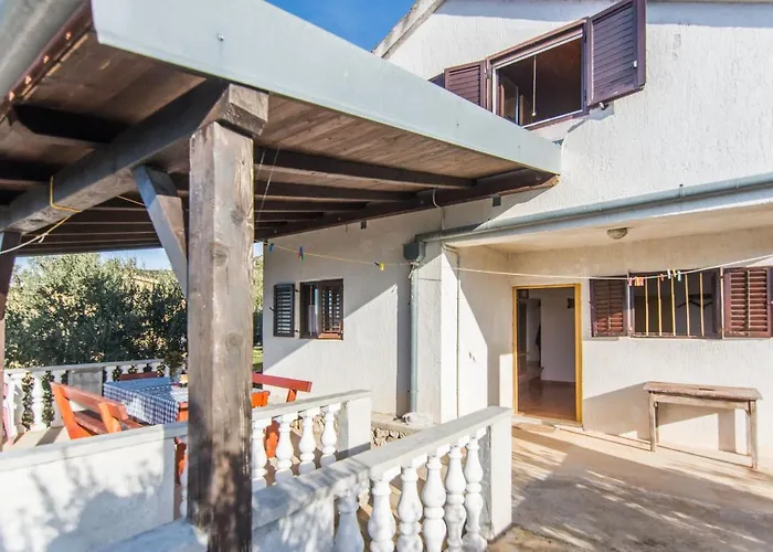 House Otusi بيت للعطل